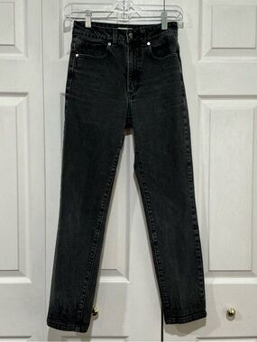 🤎 NEED Women’s Black Straight Denim Jeans - Size 0 / 25